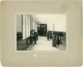 Elfsborgs läns Dövstumskola, senare Vänerskolan. Tvättkorridor ca 1910.