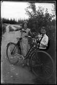 Barn med cykel