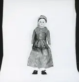 Norberg sn, Norberg, Öströmska gården.
Docka. 1980.