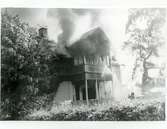 Lustigkulla. Brand i bostadsbyggnad, Lustigkullagatan 5. 6 juni 1973.