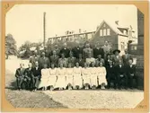 Vänersborg. Elfsborgs läns Dövstumskola, senare Vänerskolan. Gruppbild, konfirmation