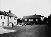Rådhustorget och Skötsner-Edhlunds fotoateljé, Östhammar, Uppland