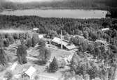 Strömbergshyttan är en glasbruksort i Lessebo kommun, mitt emellan centralorterna Hovmantorp och Lessebo.
Strömbergshyttan fick 1933 sitt namn efter bruksdisponenten Edvard Strömberg men glasbruket hade grundats redan 1876 under namnet Lindefors glasbruk. Postadressen var ända in på 1940-talet Lindefors, Hovmantorp men så småningom ändrades också ortens namn till Strömbergshyttan.