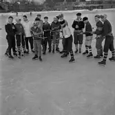 Bandykurs på Eyravallen.
18 februari 1959.