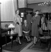 Örebrofredrikornas mannekänguppvisning. 
8 april 1959.