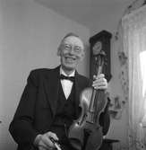 Calle Pettersson, violinist.
11 april 1959.