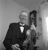 Calle Pettersson, violinist.
11 april 1959.