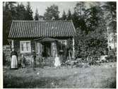 Skultuna sn, Västerås, Björneborg.
Johanna Hedins stuga. C:a 1900-1910.