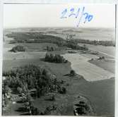 Skultuna sn, Västerås, Gillberga.
Flygfoto över Gillberga, 1970.