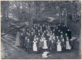 Elfsborgs läns Dövstumskola, senare Vänerskolan. Lärare och elever på skogsutflykt