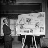 Reportage från pappersbruket Papyrus pressvisning i Mölndal, 29/8 1955. Fabrikschef William Tibell.