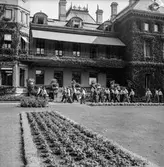 Reportage från pappersbruket Papyrus pressvisning i Mölndal, 29/8 1955. Disponentbostaden Villa Papyrus.