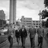 Papyrus trädgårdsmästare Aug. Andersson med familj. Pappersbruket Papyrus i Mölndal, 16/9 1955.