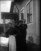 Grupporträtt, prästgården Lillhärad.