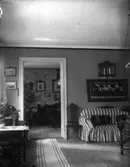 Salen och förmaket i Lillhärads prästgård.