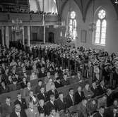 Utdelning av minnesgåvan vid pappersbruket Papyrus 60-årsjubileum. Mölndals kyrka, 24/9 1955.