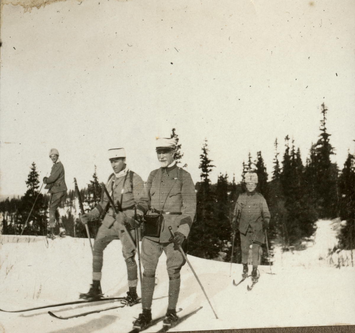 Sigrid Sjöström, Soldiers on skis.
