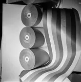 Pappersrullar från pappersbruket Papyrus i Mölndal, 30/12 1957.