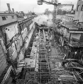 Gjutning vid byggnad nr 9 på pappersbruket Papyrus i Mölndal, 19/1 1965.