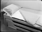 LAPPTÄCKE SAMT 4 ST SYBILDER VID SYMANSKIN