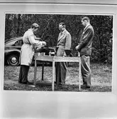 Pappersbruket Papyrus skytteklubbs tävlingar på Kikås i Mölndal, 17/5 1953. Reprofoto.