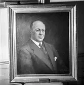 Porträttmålning av Anders Hellström. Disponent vid aktiebolaget Papyrus 1912-1940.