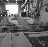 :: Stridsbåt 90 i plastverkstaden\\\\anm. neg ingår i en serie om 11 st där bara det första\\V 103482 scannats/gp