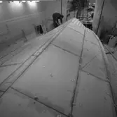 :: Stridsbåt 90 i plastverkstaden\\\\anm. neg ingår i en serie om 7 st där bara det första\\V 103574 scannats/gp