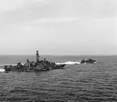 Varvet runt- en bildutställning
Kustkorvetten Göteborg och testfartyget Smyge under gång. Foto 1992. Erfarenheteran från Smyge ligger till grund för konstruktionen av nästa generation kustkorvetter.