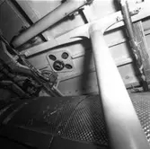 Piteå och Västerås
Interiöer från torpedbåtarna Piteå och Västerås.\\Styrmaskin, SLC, maskinrum och bryggan.