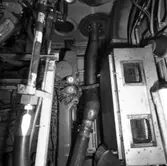 Piteå och Västerås
Interiöer från torpedbåtarna Piteå och Västerås.\\Styrmaskin, SLC, maskinrum och bryggan.