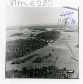 Västerås, Brottberga.
Brottbergaåsen från nordnordväst. 1970.