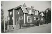 Västerås, Lustigkulla, kv. Greta.
Byggnad på Lustigkullagatan26. 1972.