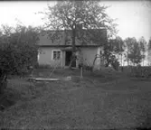 Lillhärad sn, Västerås.
Stuga i Grindbo, Skästa,