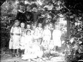 Grupporträtt, skolbarn i Lillhärad, ca 1910.
