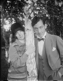 En kvinna tllsammans med Josef Edhlund, Östhammar, Uppland