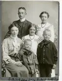 Sura sn, Surahammar kn, Surahammar.
Barnen i familjen Rooths, 1904.