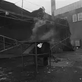 Indiskt besök brandprov mot plastsektioner