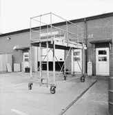 Arbetsställningar och maskiner till utrustningsverkst.