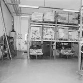 Arbetsställningar och maskiner till utrustningsverkst.