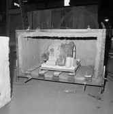 Arbetsstycke i provugn i svetsverkst.