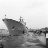 Minfartyget lämnar varvet inför långresa