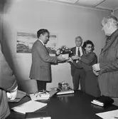 Bertil Blomstergren avtackas på ett T-möte