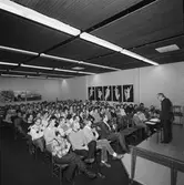 VD Hans Frisk arbetsplatsträff i matsalen