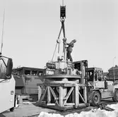 Lyft av motor till M71 Landsort