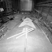 Arbete med stridsb. 90 S i plastverkstan