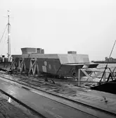 Lyft av stridsbåt 90 S till lastfartyg