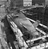 Arbetsställningar kring ubåt i docka 5