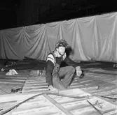 Arbetsbilder i skrovhallen