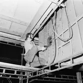 Arbetsbilder i skrovhallen